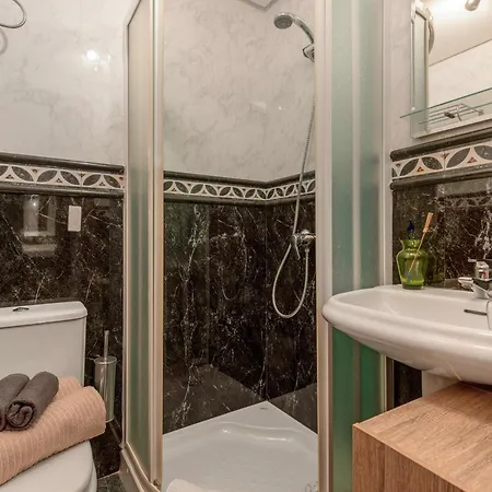 Dolce Esquinzo Apartment